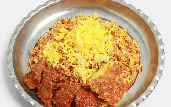 قیمه لا پلو با گوشت تیکه